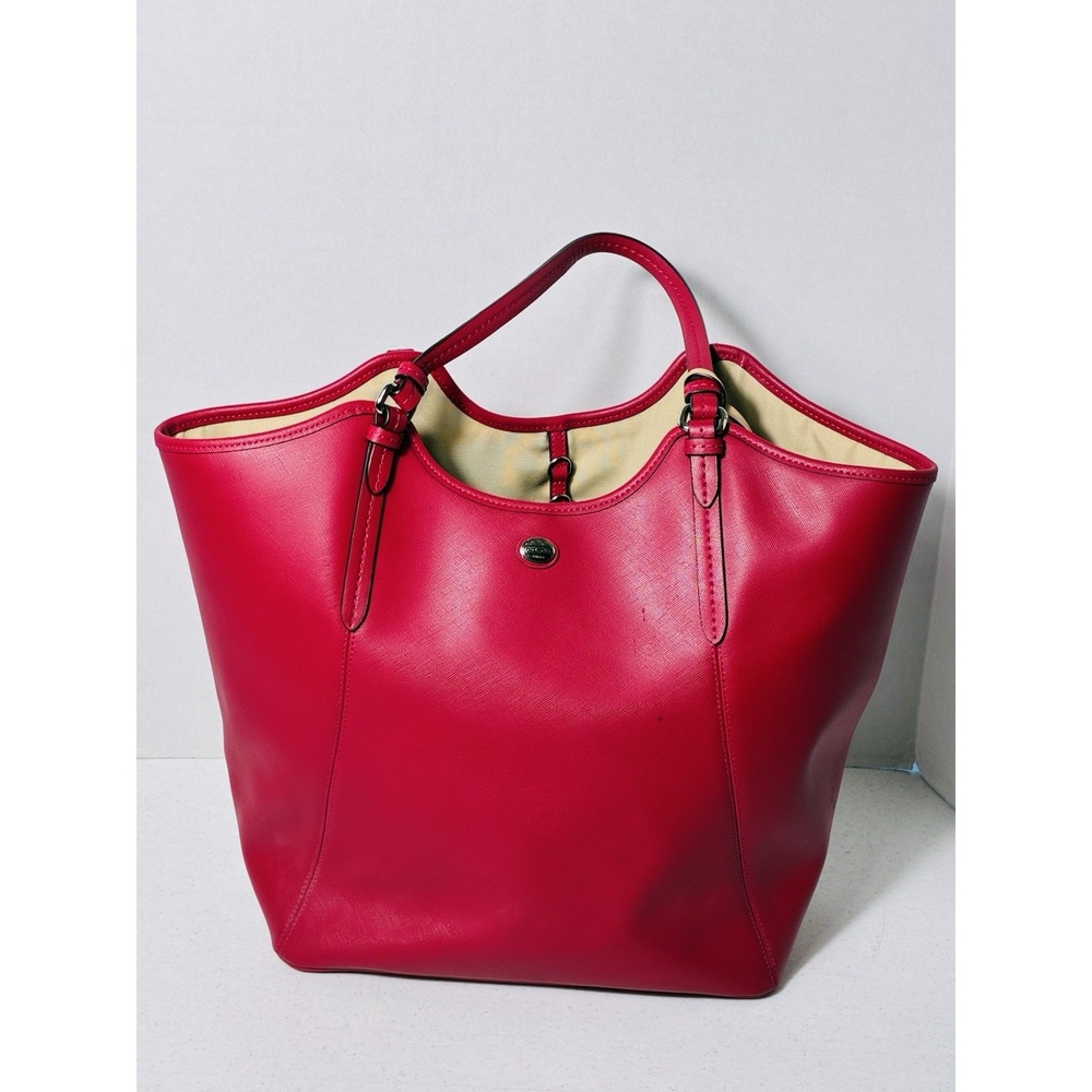 Coach Peyton Saffiano Leather Shoulder Bag F26103 2013 Red With Hang Tag Clean
